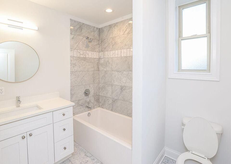 1st image of 1414 W Wrightwood Ave #32634