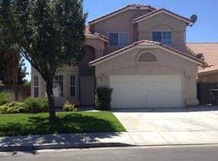 2093 Greenbriar Dr, Los Banos, CA 93635