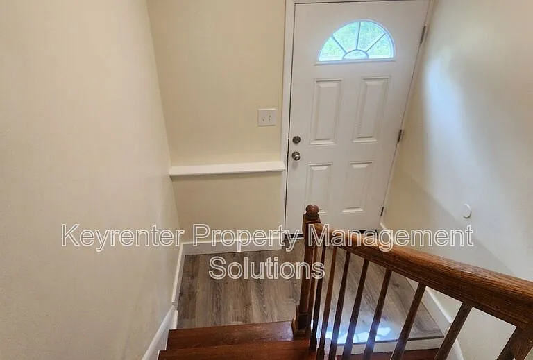 813 Highland Ave — Photo 11