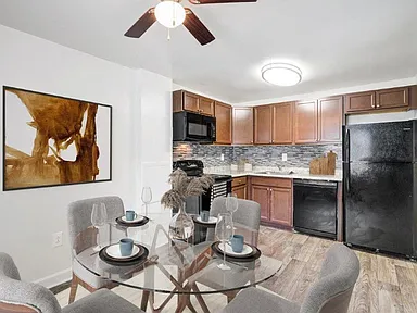 Mapleton Square Apartment Homes