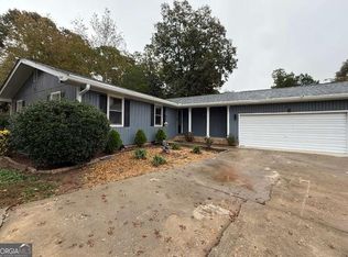 110 Foxfire Dr, Warner Robins, GA