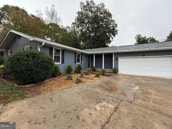 110 Foxfire Dr, Warner Robins, GA 31093