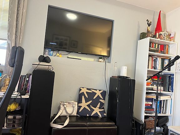 3rd image of 2779 Vineyard Park Pl
