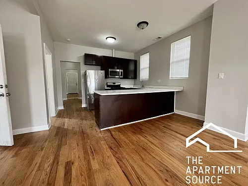3618 W McLean Ave #2 Photo 1