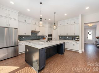 1390 Cedardale Ln, Denver, NC 28037