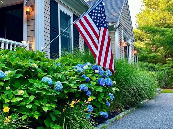 39 Popmunet Road, East Falmouth, MA 02536