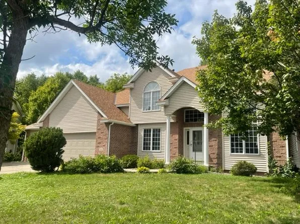 5745 Annapolis Ln N, Plymouth, MN 55446