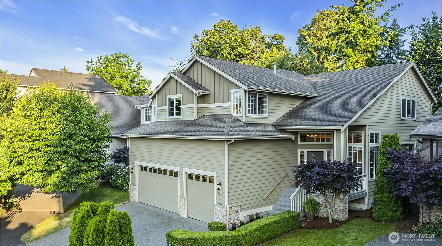 1816 Camas Avenue NE photo 1