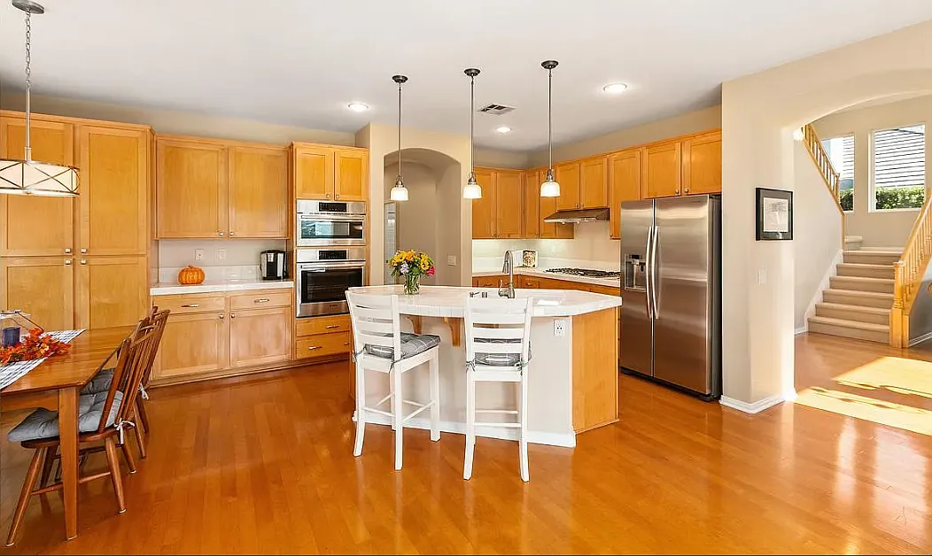 4 bed, 3.0 bath, 2791 sqft, $5,500 — Photo 4