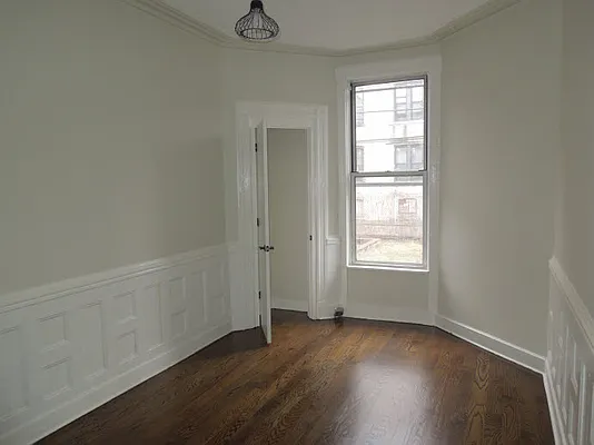 Rented by 5 Boro Realty Corp | media 72