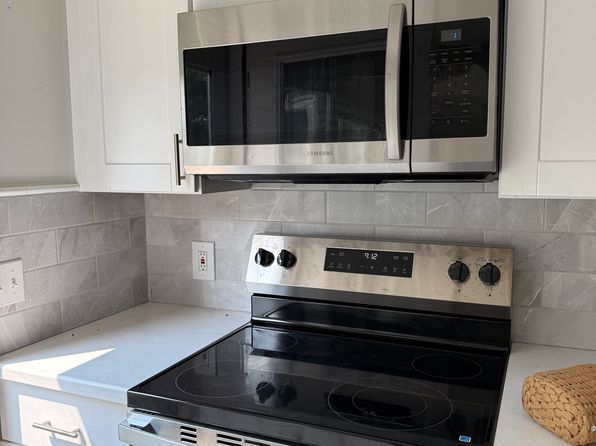 42 Langworthy Rd