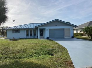 1595 Loralin Dr, Englewood, FL 34223