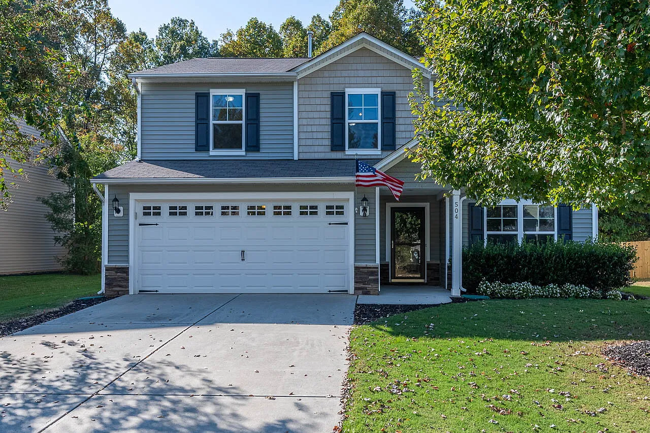 4 bed, 2.5 bath, 2345 sqft, $2,149 — Photo 1
