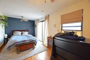 Rented by Street Realty Brokerage LLC