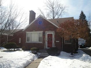 2163 Allard Ave, Grosse Pointe Woods, MI