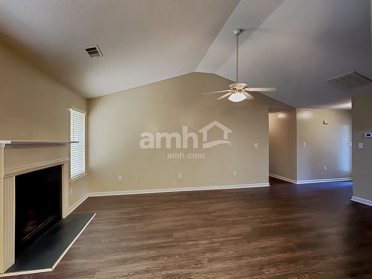 1515 Morning Glory Way — Photo 9