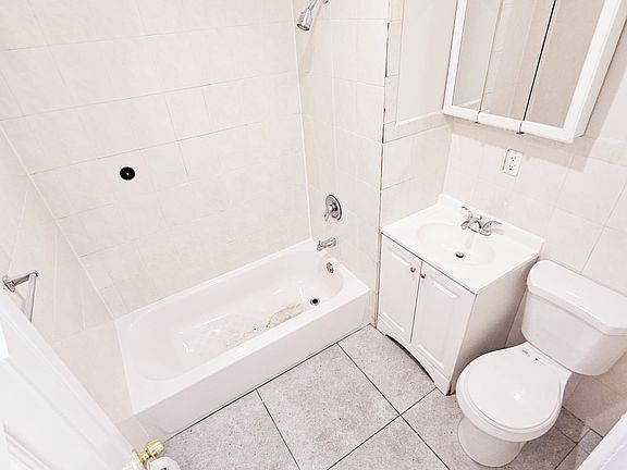 3rd image of 426 S 17th St #2B