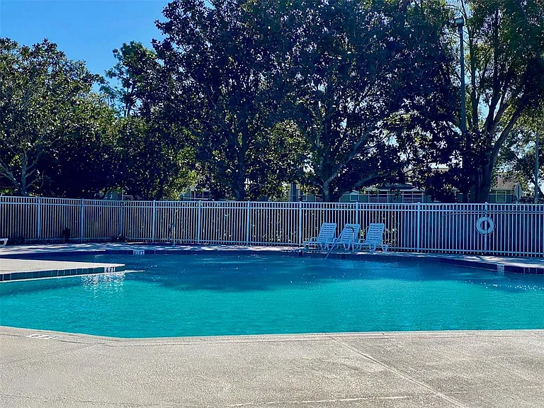 124 Reserve Cir #208 — Photo 30