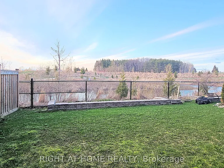 95 Bonnieglen Farm Blvd — Photo 3