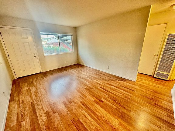 4th image of 15851-15861 Mateo St #15853