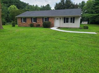 27050 S Tourmaline Dr, Hebron, MD 21830