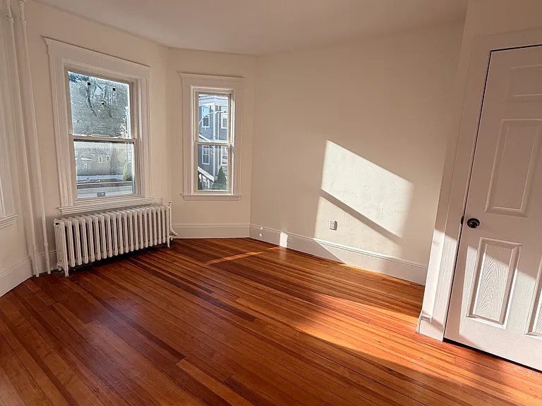 8 Dawes St #1 — Photo 4