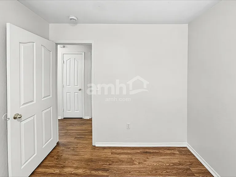 10440 W Colter St — Photo 18