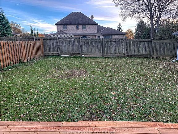 3rd image of 299 Erieview Dr