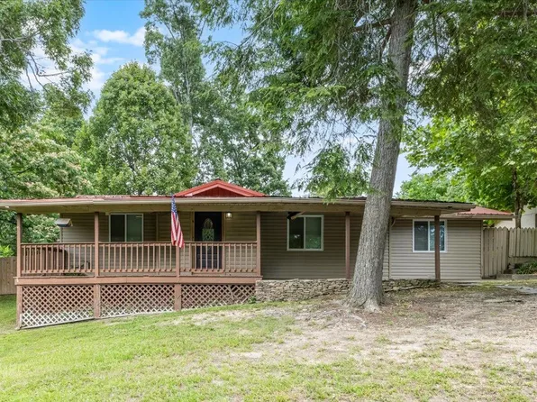 308 Claire St, Rossville, GA 30741