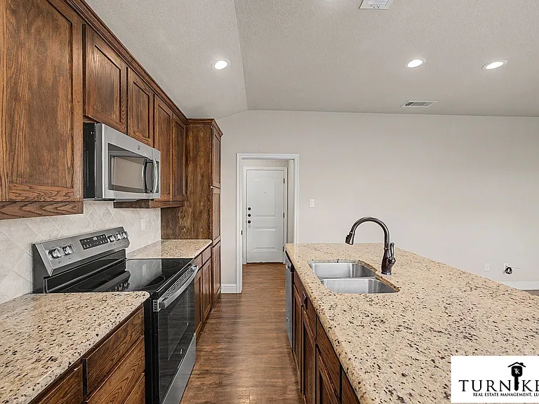 1324-1328 White Sand Dr — Photo 6