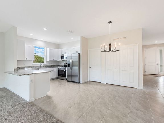 3rd image of 3751 Watercliff Cir
