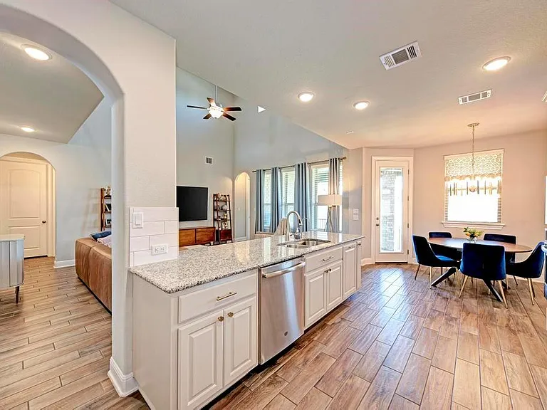 1816 Ficuzza Way — Photo 13