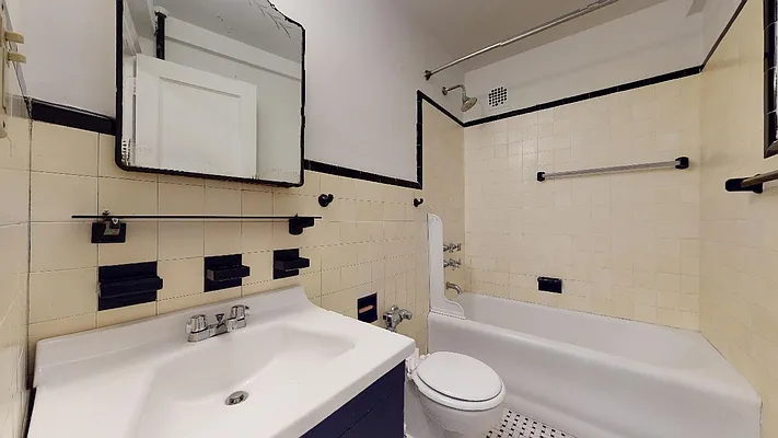 Rented by Bond New York | media 19