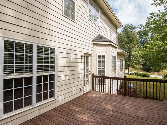 4th image of 1824 Dover Ct