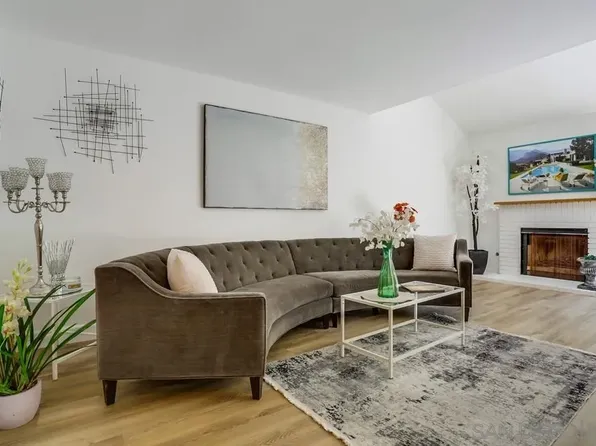 2957 Lexington Cir, Carlsbad, CA 92010