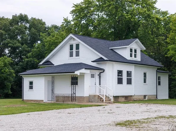 18347 Windy Hill Rd, Staunton, IL 62088