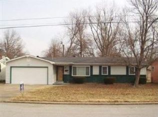 1216 S Airwood Ave, Springfield, MO 65804