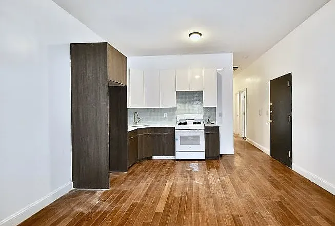 67 Clerk St #2 — Photo 2