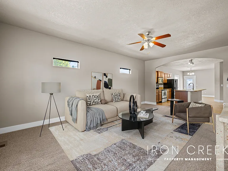 10709 W Wasdale Dr — Photo 4
