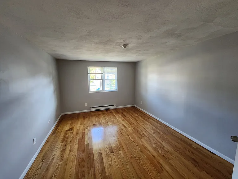 50 Elmwood Park #2 — Photo 3