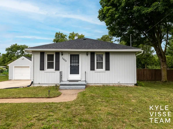 3825 Benjamin Ave NE, Grand Rapids, MI 49525