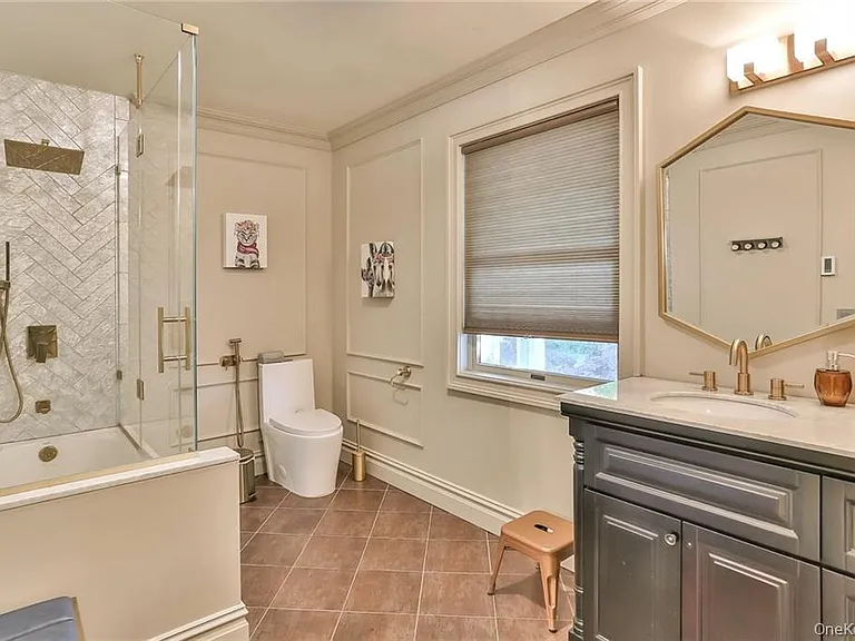 433 New Rochelle Rd — Photo 25