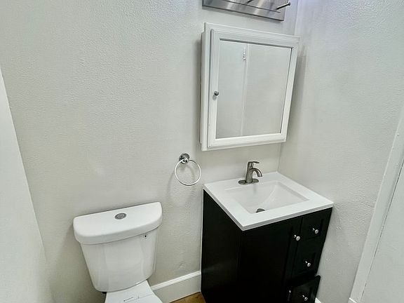 5th image of 3840 Dove St #3842