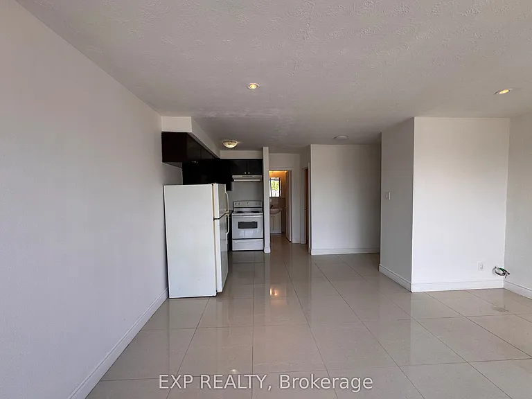 256 Lakeshore Rd E #1 — Photo 10