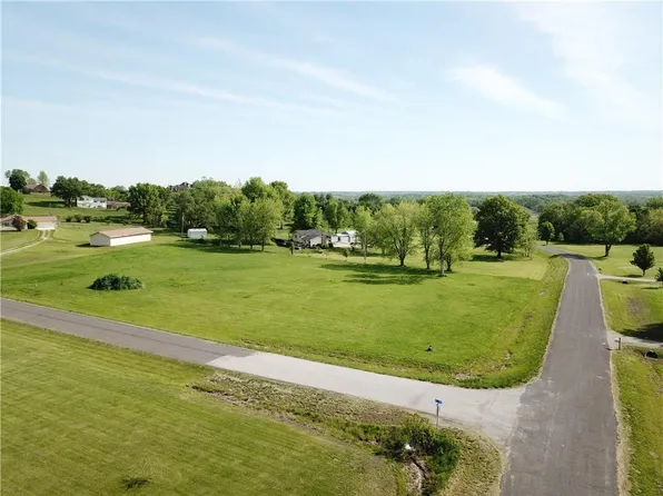 X North Rd #579, Baldwin City, KS 66006