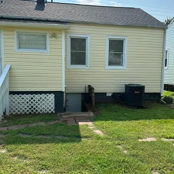 712 S Meadow St — Photo 4
