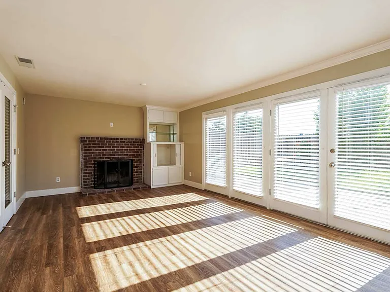 2824 Tiffany West Way — Photo 3