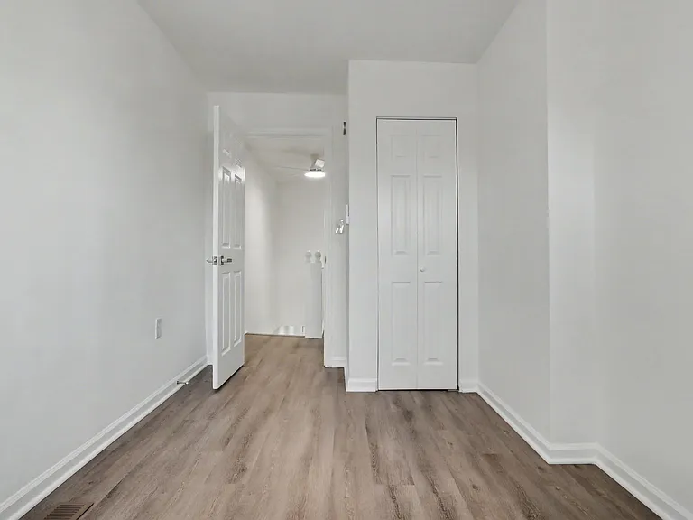 1028 Kenyon St NW — Photo 16