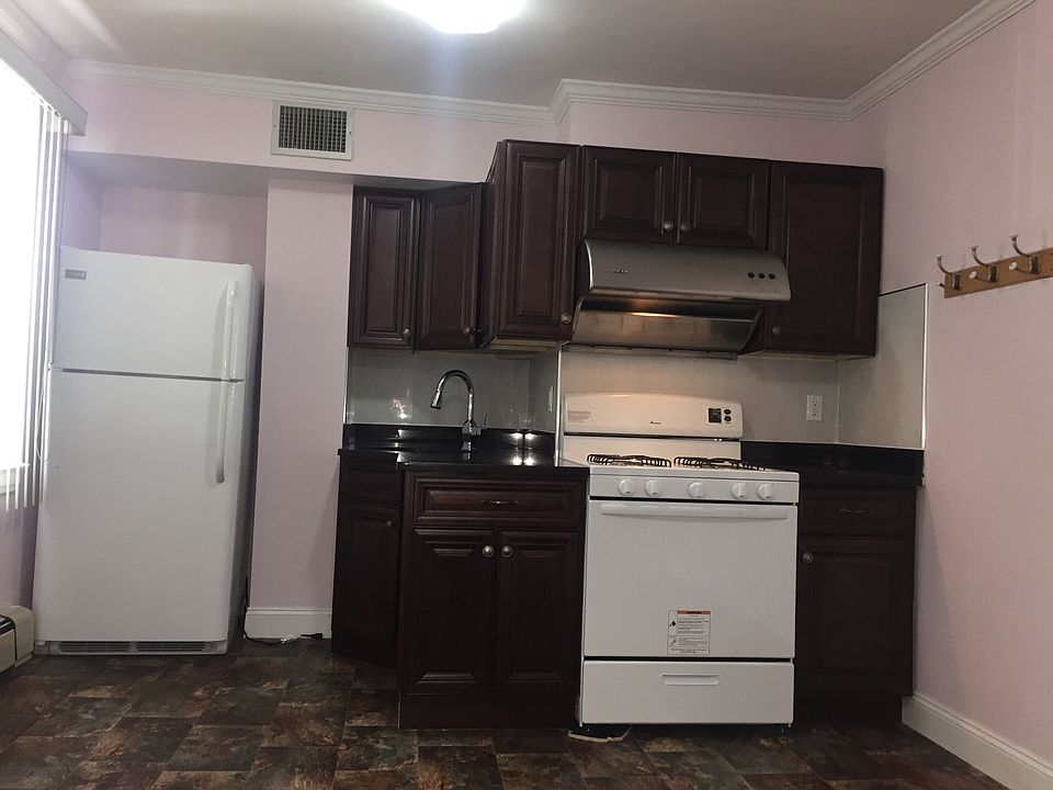 1st image of 5017 203rd St