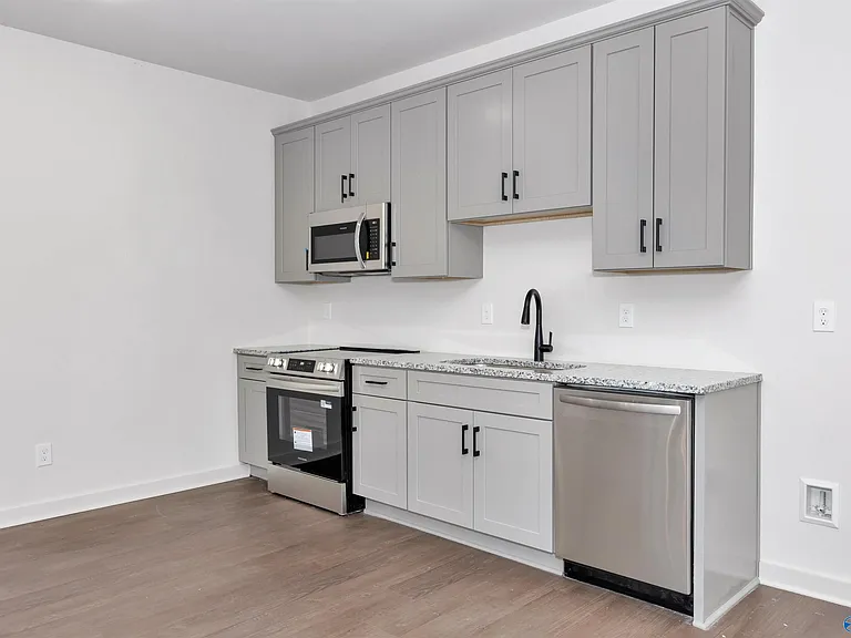 2506 Freeman Rd — Photo 11